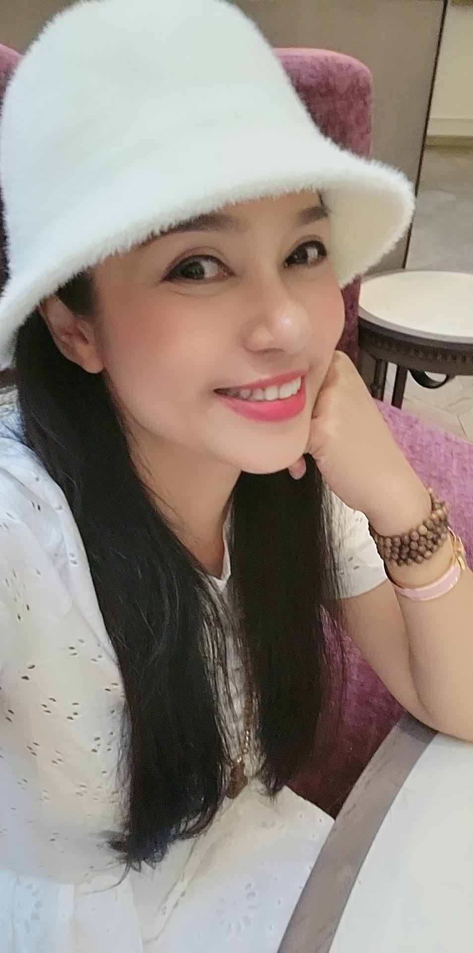 Việt Trinh ở tuổi 52.