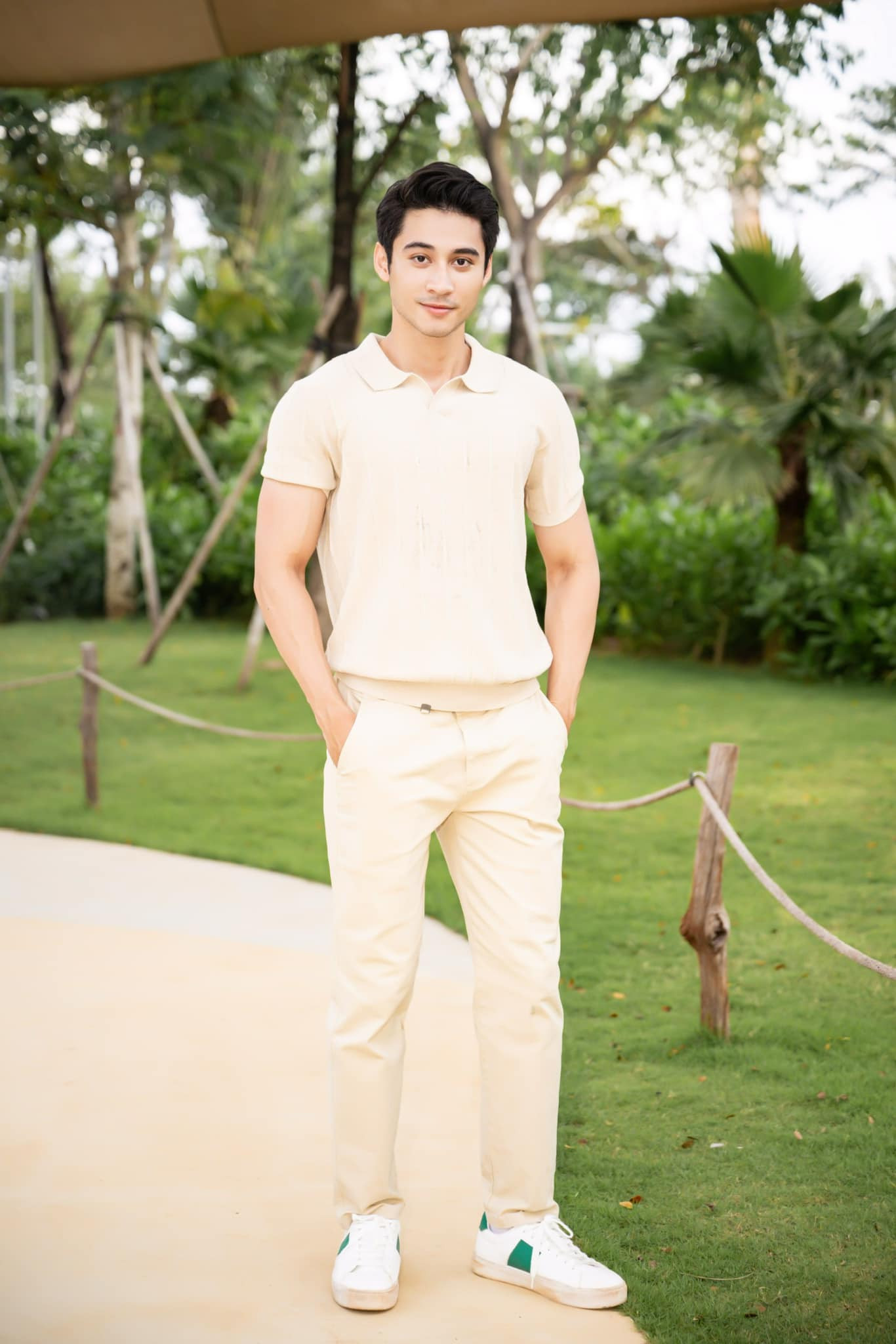 Phạm Tuấn Ngọc là đại diện Việt Nam tại Mr World năm nay. Thí sinh nước chủ nhà cao 1,84 m, gương mặt nam tính. Các chuyên trang sắc đẹp đánh giá cao tài lẻ của Tuấn Ngọc sau những gì anh thể hiện tại Nam vương Thế giới Việt Nam. Ngày 22/11, ban tổ chức Mr World thông báo Tuấn Ngọc vào Top 5 phần thi Beauty with a Purpose. Dự án nhân ái là phần thi quan trọng để tìm ra người chiến thắng tại Mr World.