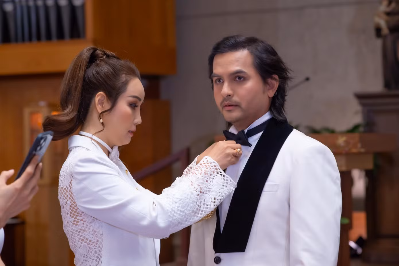 Mai Thu Huyền chia sẻ nhiều ảnh hậu trường, kỷ niệm quay phim chung với Đức Tiến. Mai Thu Huyền chia sẻ nhiều ảnh hậu trường, kỷ niệm quay phim chung với Đức Tiến.