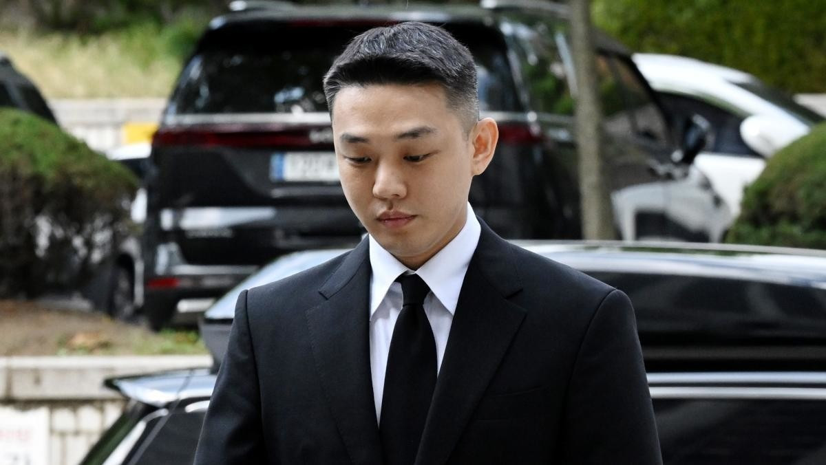 Danh tiếng Yoo Ah In bị hủy hoại sau loạt cáo buộc. Danh tiếng Yoo Ah In bị hủy hoại sau loạt cáo buộc.