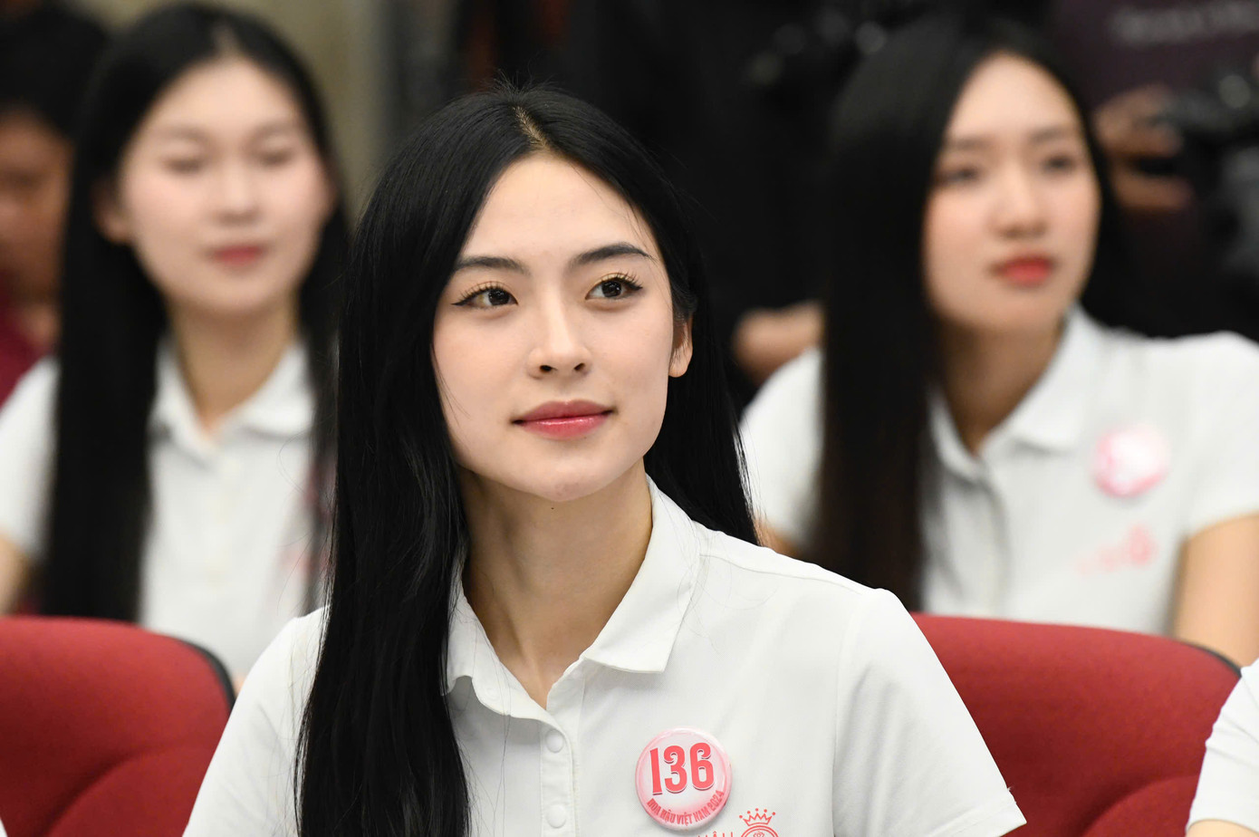 Sau quá trình rèn luyện, các cô gái ngày càng lộ rõ phong thái, chuẩn bị cho đêm chung khảo quan trọng diễn ra tối 20/4 tại Hà Nội. Người kế nhiệm cho Hoa hậu Thanh Thủy phải hội tụ đủ yếu tố Nhan sắc - Văn hóa - Trí tuệ và Cống hiến, tạo nên mùa giải thành công với chủ đề Rạng rỡ Việt Nam.