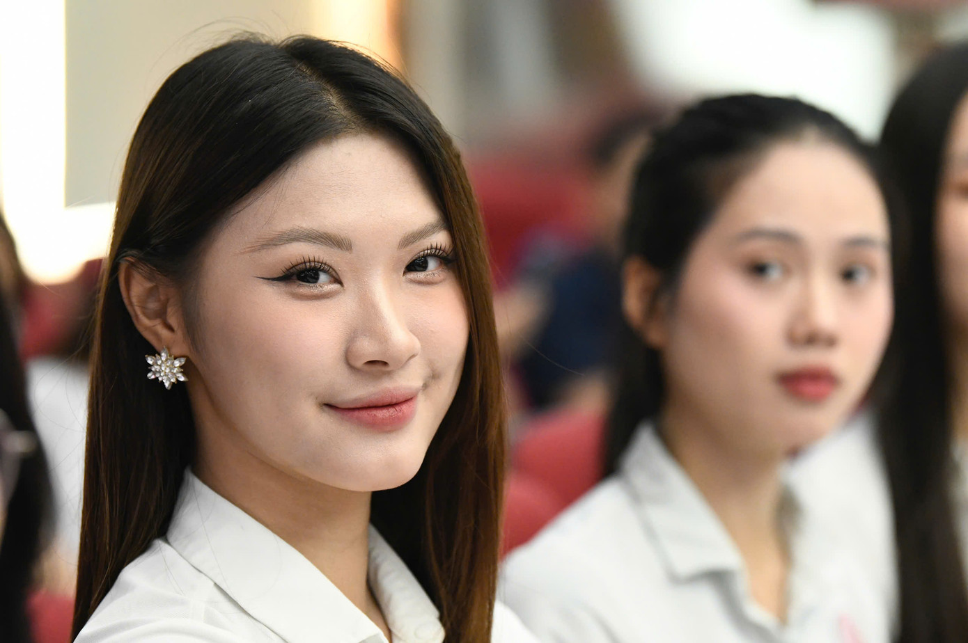 Sau quá trình rèn luyện, các cô gái ngày càng lộ rõ phong thái, chuẩn bị cho đêm chung khảo quan trọng diễn ra tối 20/4 tại Hà Nội. Người kế nhiệm cho Hoa hậu Thanh Thủy phải hội tụ đủ yếu tố Nhan sắc - Văn hóa - Trí tuệ và Cống hiến, tạo nên mùa giải thành công với chủ đề Rạng rỡ Việt Nam.