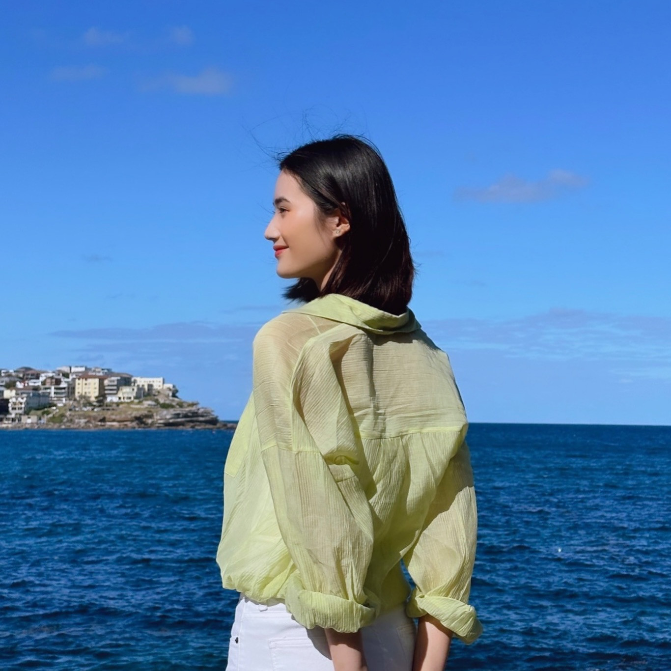 Hình ảnh hiện tại của Hoa hậu Ý Nhi. Hình ảnh hiện tại của Hoa hậu Ý Nhi.