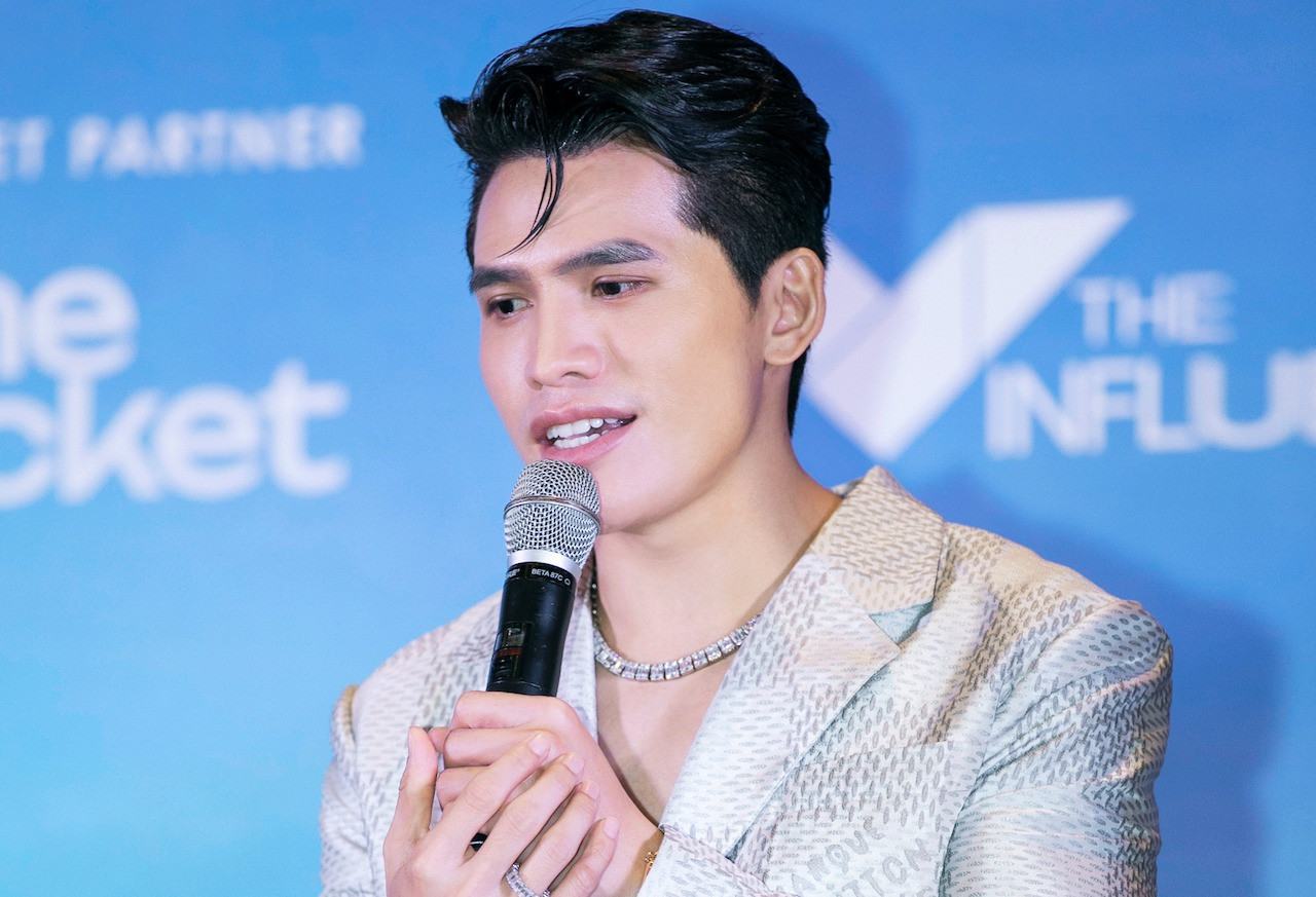 Quốc Thiên bị kiện.