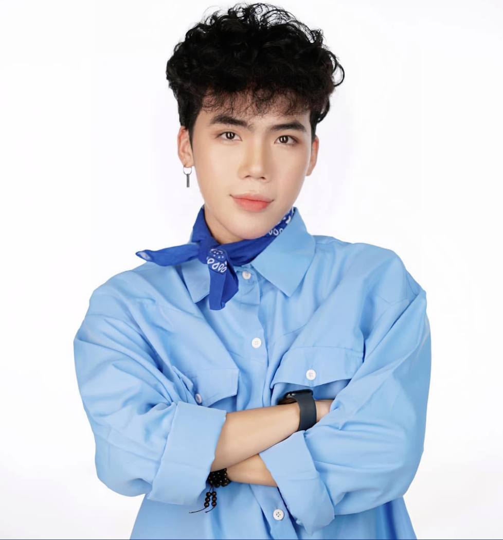 Nhiều người nổi tiếng có hàng triệu người theo dõi như Á hậu Kim Chi, cặp MC song sinh Kiều Linh - Kiều Loan (hàng trên, từ trái sang), thầy giáo Cảnh Luân (hàng dưới, ảnh trái) và TikTok Tạ Công Bằng thử sức cuộc thi MC. Nhiều người nổi tiếng có hàng triệu người theo dõi như Á hậu Kim Chi, cặp MC song sinh Kiều Linh - Kiều Loan (hàng trên, từ trái sang), thầy giáo Cảnh Luân (hàng dưới, ảnh trái) và TikTok Tạ Công Bằng thử sức cuộc thi MC.