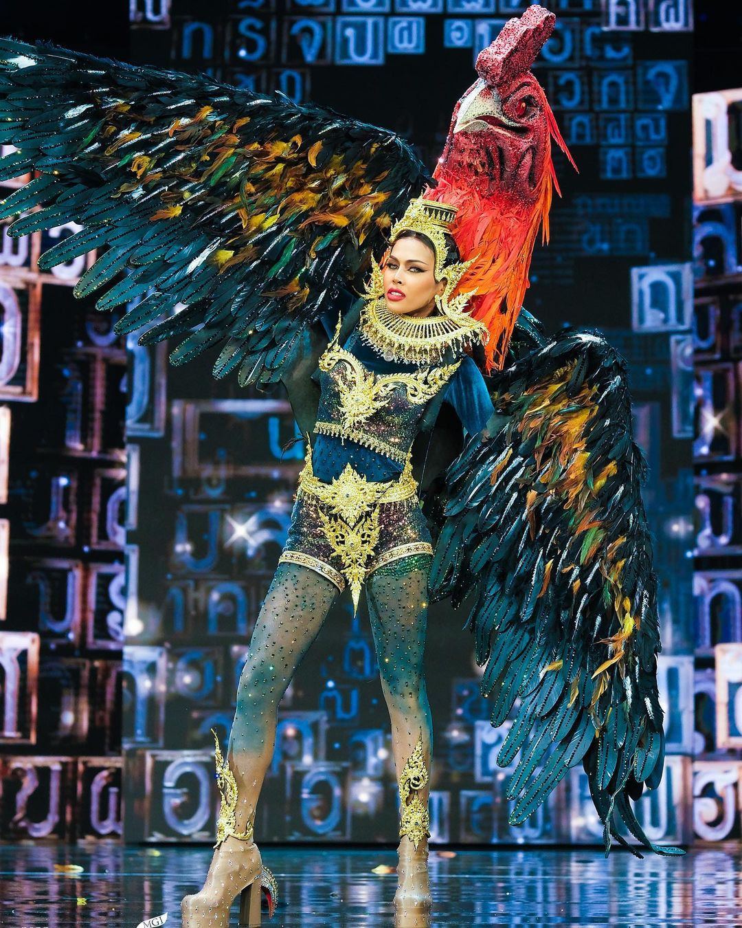 Năm 2022, Engfa Waraha mang hình ảnh võ cổ truyền, đầu sư tử đến Miss Grand International. Người đẹp các tỉnh năm nay tiếp tục mang lại hình ảnh muông thú trên sân khấu.