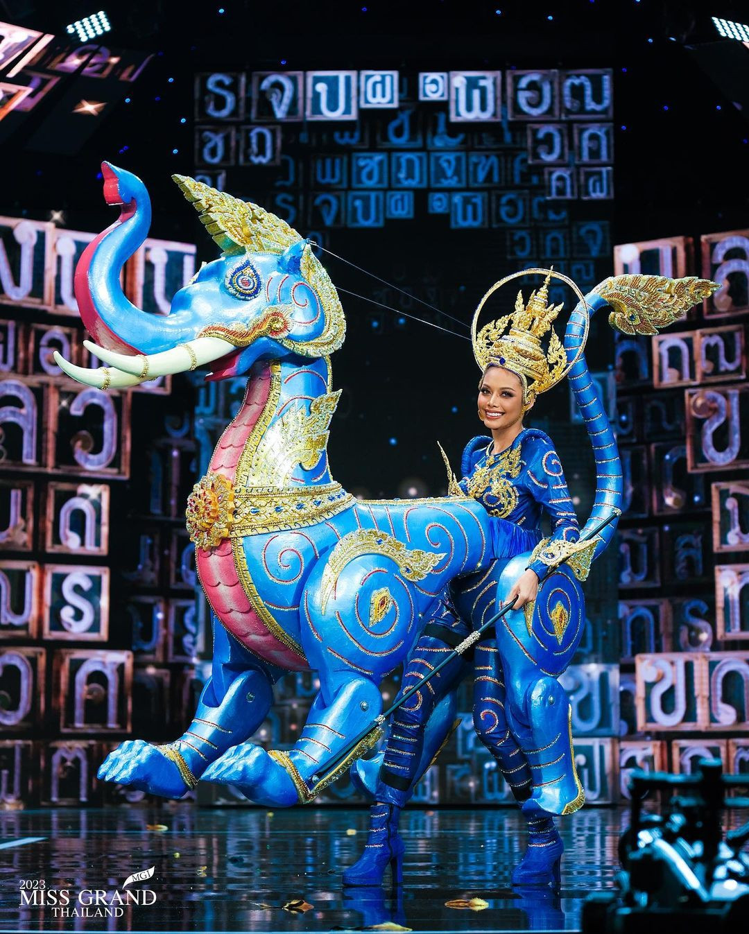 Một số trang phục độc đáo khác hy vọng giật giải tại Hoa hậu Hòa bình Thái Lan năm nay.