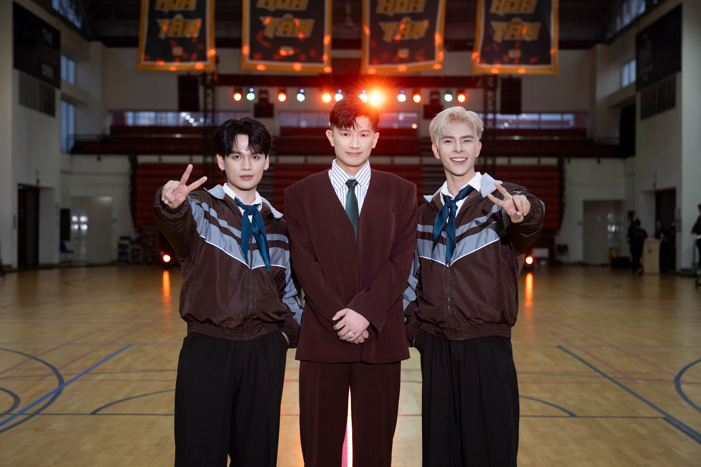 Dược sĩ Tiến khẳng định chuỗi dự án Tự tâm hòa tâm không hướng đến khán giả Trung Quốc. Dược sĩ Tiến khẳng định chuỗi dự án Tự tâm hòa tâm không hướng đến khán giả Trung Quốc.