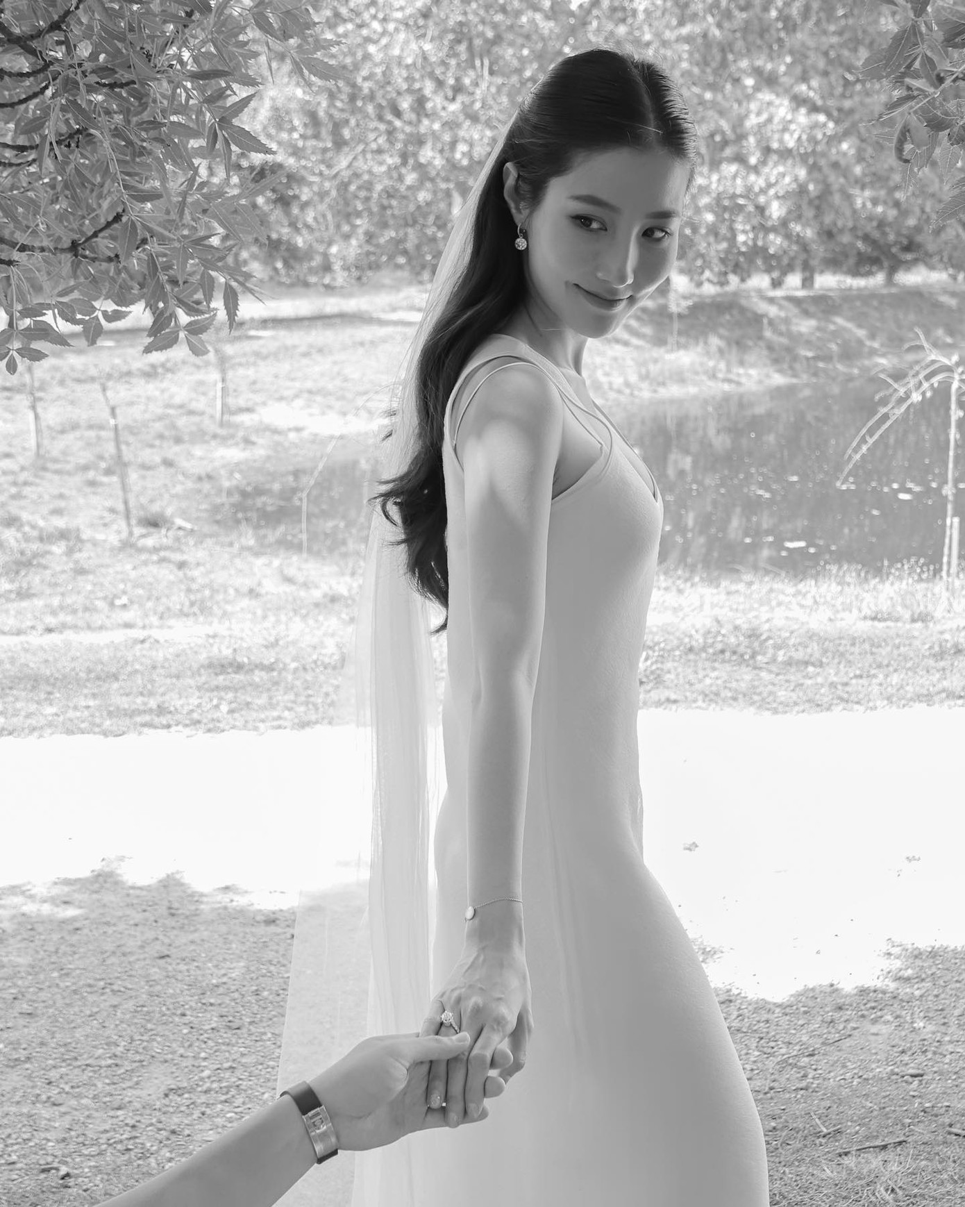 Diễm My và bạn trai Vinh Nguyễn tổ chức lễ cưới vào tháng 12. Diễm My và bạn trai Vinh Nguyễn tổ chức lễ cưới vào tháng 12.