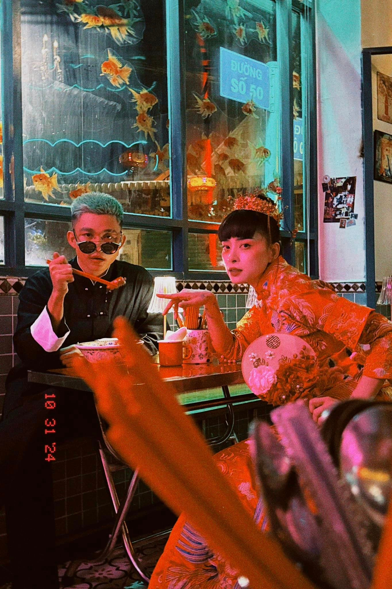 Jun Phạm hóa trang thành người Hoa sinh sống tại khu vực Chợ Lớn, TPHCM.