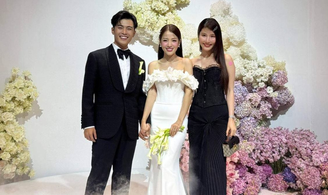 Váy cúp ngực tôn dáng của Diễm My 9X tại đám cưới Puka và Gin Tuấn Kiệt.