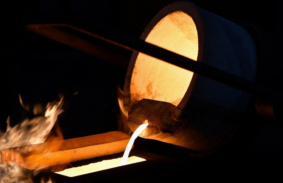 Giá vàng giảm sau đà tăng mạnh. Giá vàng giảm sau đà tăng mạnh.