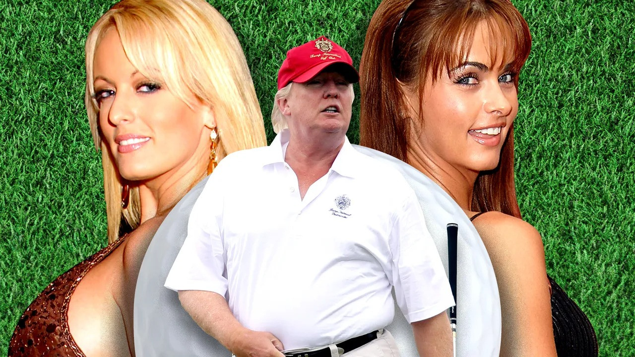 Donald Trump luôn xem Stormy Daniels là cái gai trong mắt và muốn nhổ bỏ bằng mọi cách. Donald Trump luôn xem Stormy Daniels là cái gai trong mắt và muốn nhổ bỏ bằng mọi cách.