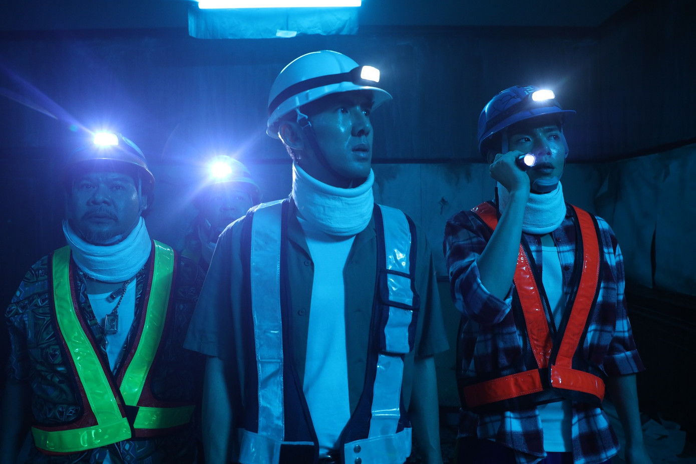 Phim hài Thái Lan đánh bại hai tác phẩm Việt. Phim hài Thái Lan đánh bại hai tác phẩm Việt.