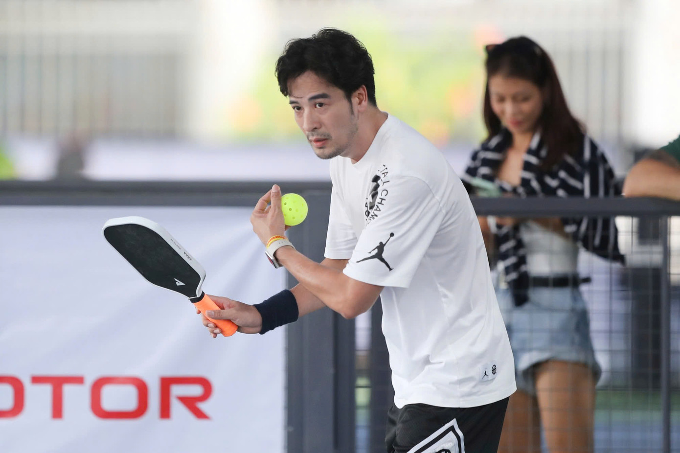Chia sẻ với Tiền Phong, Đoàn Minh Tài nói anh gia nhập bộ môn pickleball được 1 tháng. Nam diễn viên thấy áp lực, nhưng cũng hào hứng khi có cơ hội tham gia giải đấu mang tầm quốc gia.