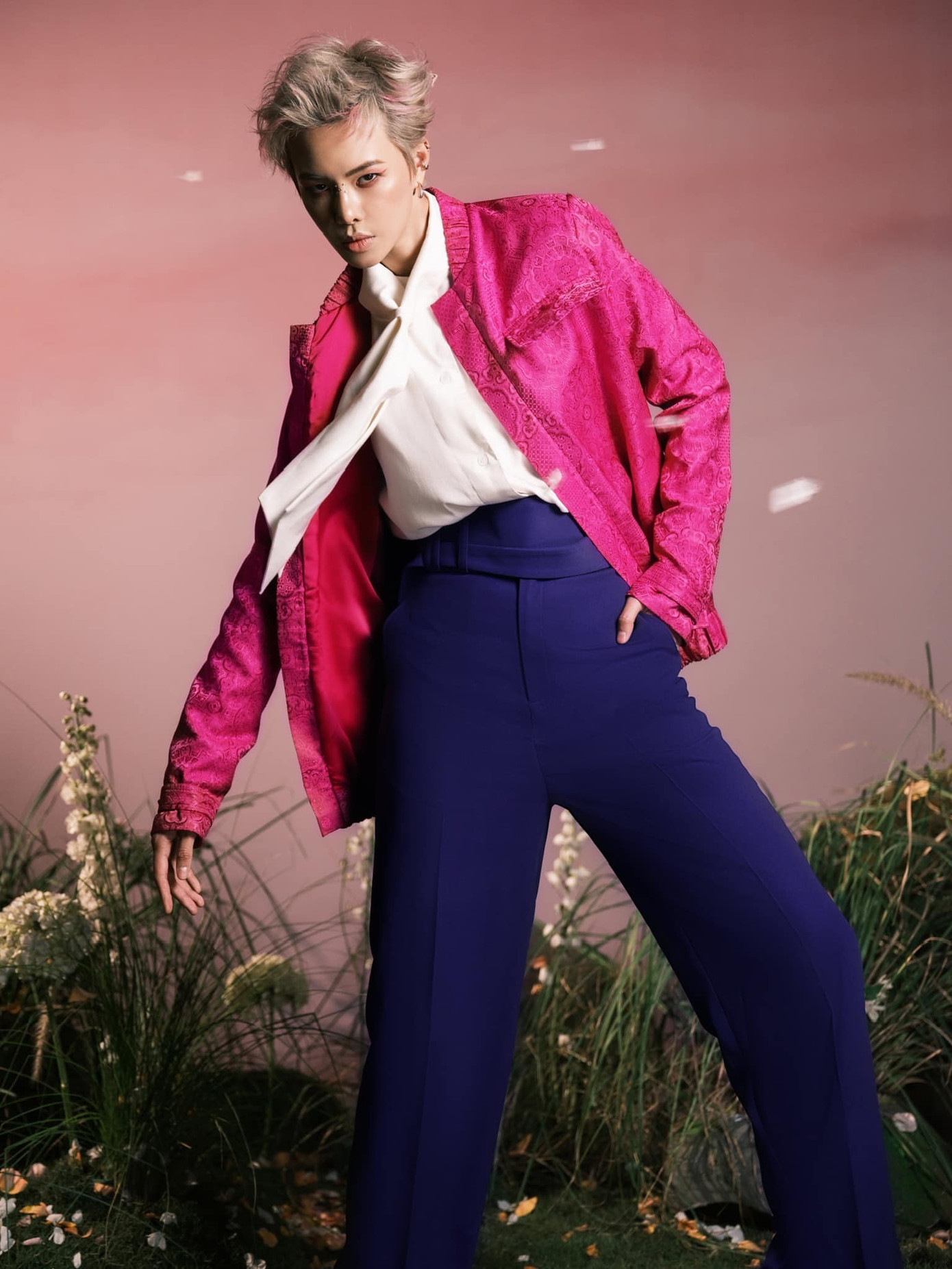 Hà Kino thay đổi phong cách ở Công diễn 5 show Chị đẹp. Hà Kino thay đổi phong cách ở Công diễn 5 show Chị đẹp.