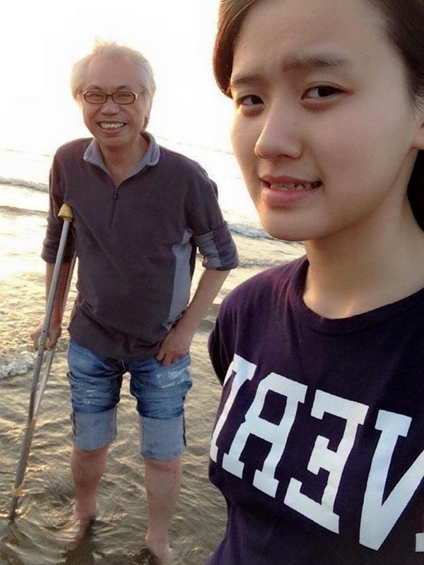 Chuyện tình Lâm Tĩnh Ân và Lý Khôn Thành tiêu tốn giấy mực của báo giấy, sự bàn tán của dư luận. Chuyện tình Lâm Tĩnh Ân và Lý Khôn Thành tiêu tốn giấy mực của báo giấy, sự bàn tán của dư luận.