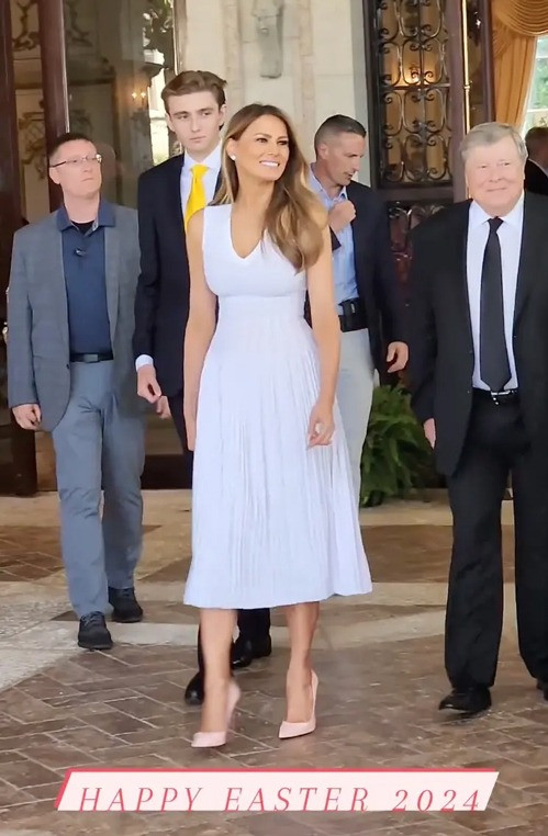 Barron Trump cao 2,01 m ở tuổi 18.