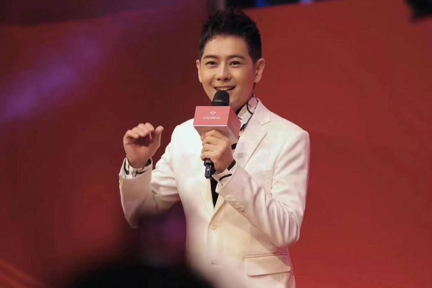 Lâm Chí Dĩnh phục hồi 70% sau tai nạn nghiêm trọng.