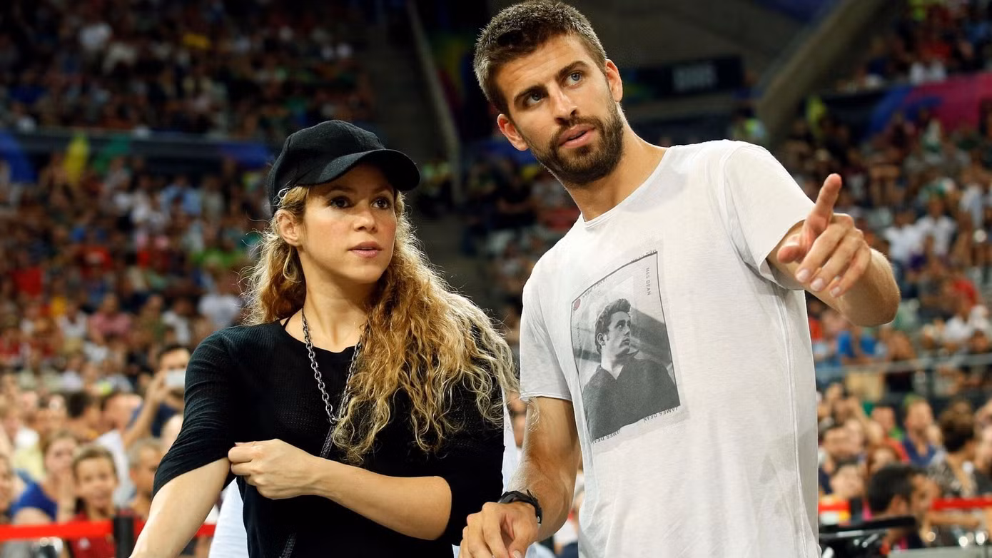 Shakira kiếm bộn tiền nhờ ca khúc nói xấu người yêu cũ.
