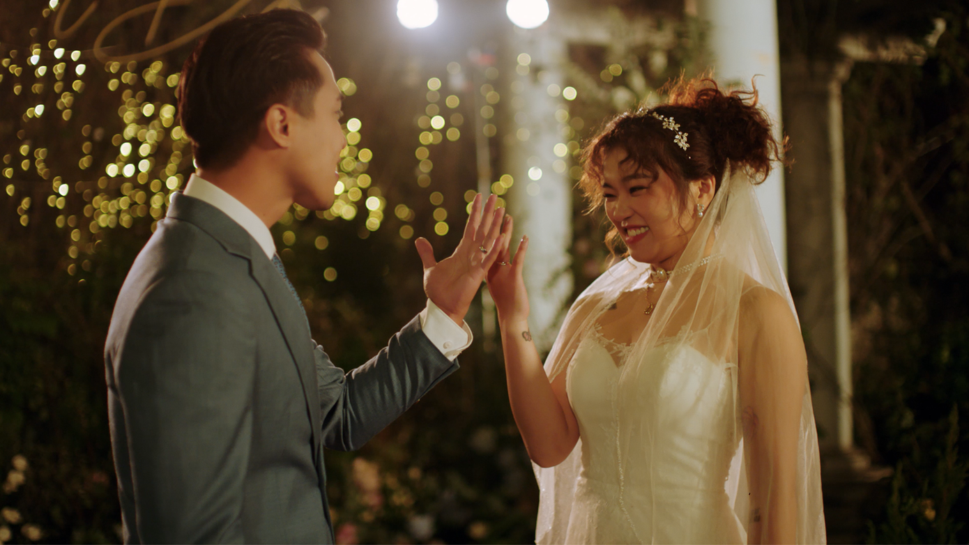 Hình ảnh những đôi vợ chồng trong MV Em đồng ý của Đức Phúc được nhiều người đồng cảm.