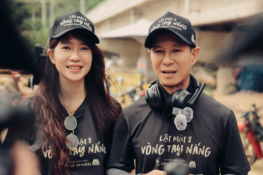 Thám tử Kiên: Kỳ án không đầu và Tìm xác - Ma không đầu (ảnh trên) nhảy vào cuộc đua với Lật mặt 8: Vòng tay nắng. Thám tử Kiên: Kỳ án không đầu và Tìm xác - Ma không đầu (ảnh trên) nhảy vào cuộc đua với Lật mặt 8: Vòng tay nắng.