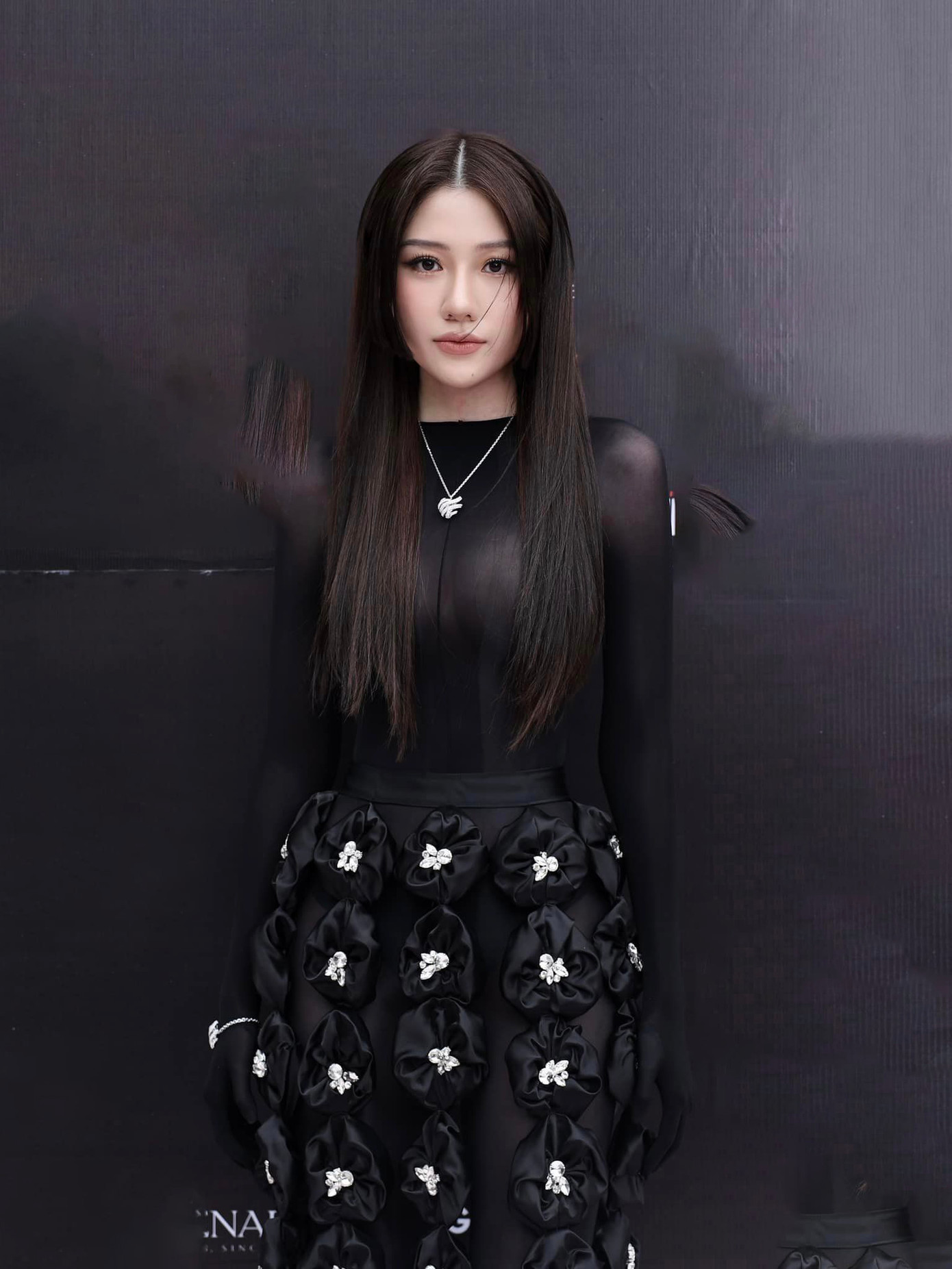 Uyển Ân mặc táo bạo tại sự kiện.