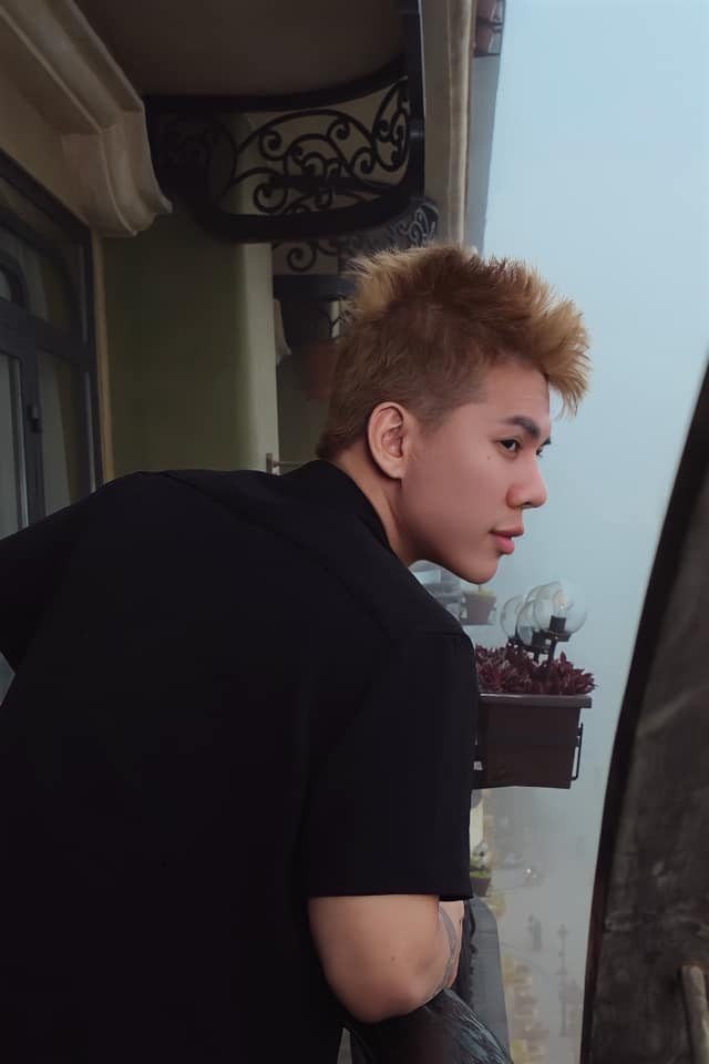 Chuyên gia trang điểm Lâm Nguyễn. Chuyên gia trang điểm Lâm Nguyễn.