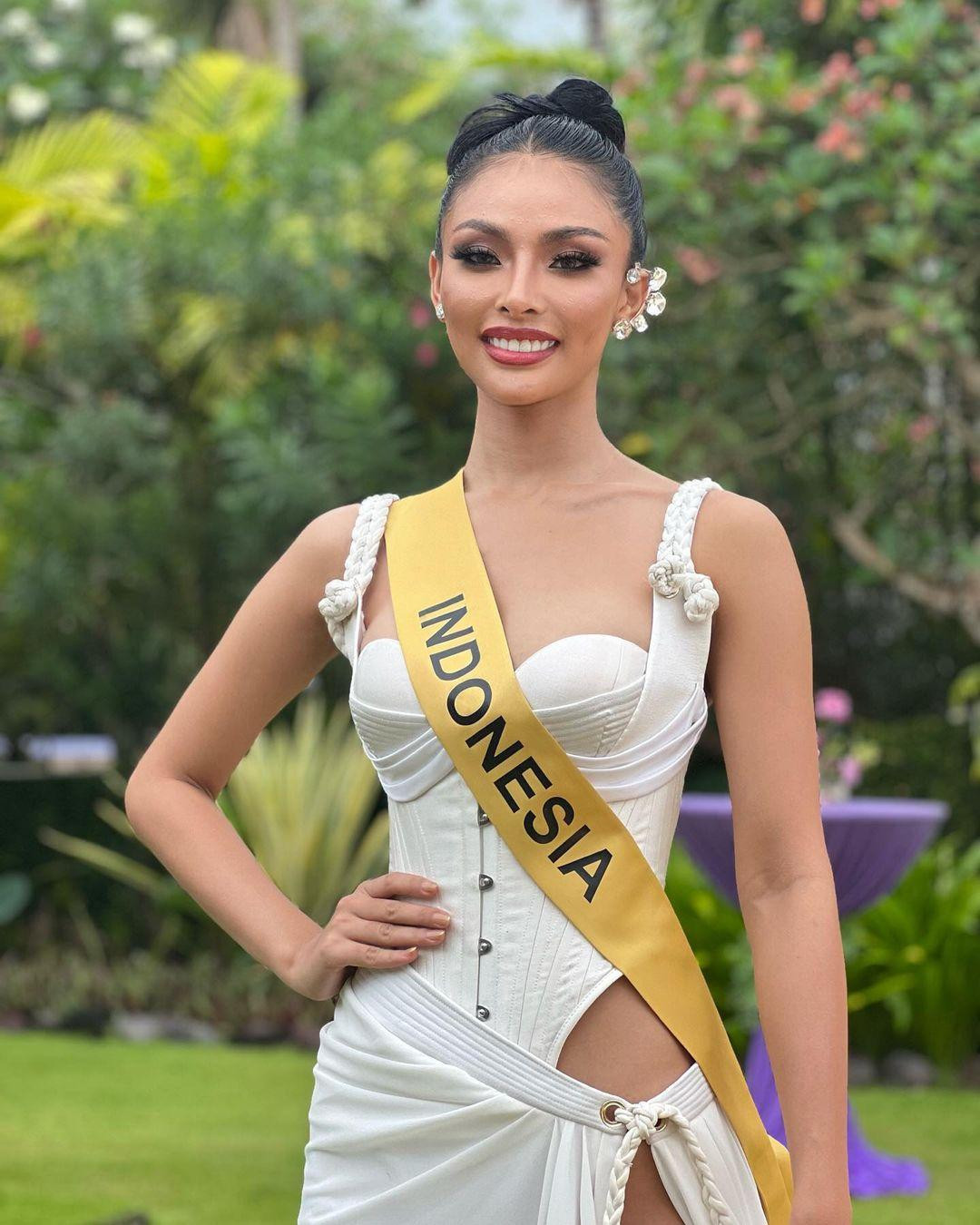 Cuộc thi Miss Grand International 2022 tổ chức tại Bali, Indonesia. Người đẹp đại diện nước chủ nhà là Andina Julie. Cô được đánh giá là một trong những thí sinh nổi bật nhất năm nay. Với lợi thế nước chủ nhà, Julie có cơ hội giật vương miện Hoa hậu Hòa bình Quốc tế.