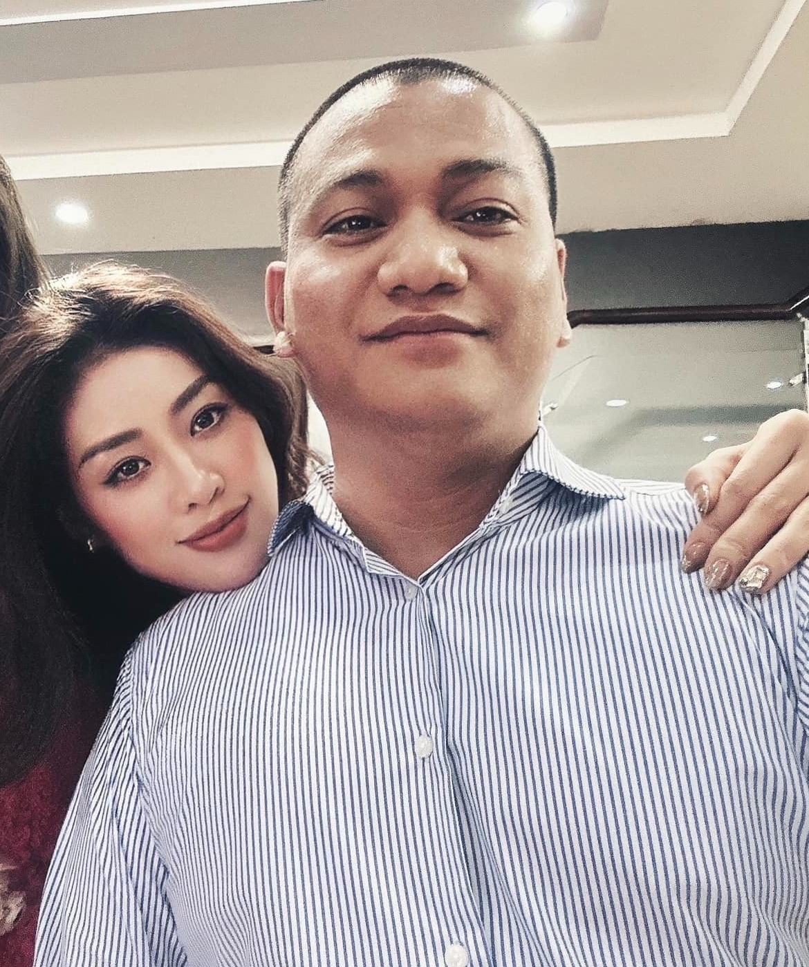 Bạn trai giấu mặt của Khánh Vân là nhiếp ảnh gia Nguyễn Long. Bạn trai giấu mặt của Khánh Vân là nhiếp ảnh gia Nguyễn Long.