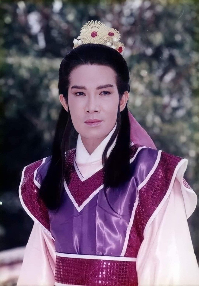 NSƯT Vũ Linh đứng đầu danh sách nghệ sĩ được mời ghi hình thời video cải lương thịnh hành.