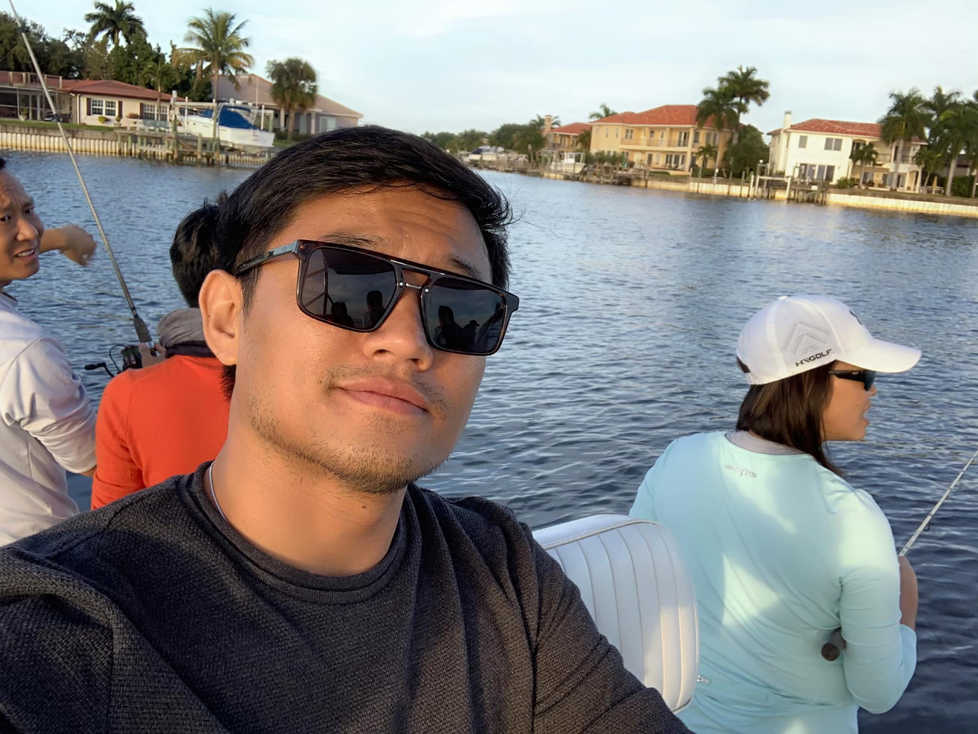 Quý Bình tâm nguyện tang lễ của bản thân không ồn ào, tro cốt rải ở biển Cần Giờ.