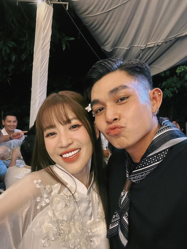 Dàn sao đổ bộ Đồng Tháp mừng cưới Puka và Gin Tuấn Kiệt trong tối 15/11. Jun Phạm là nhân vật không thiếu trong chuỗi sự kiện cưới của hai diễn viên Gia đình là số một.