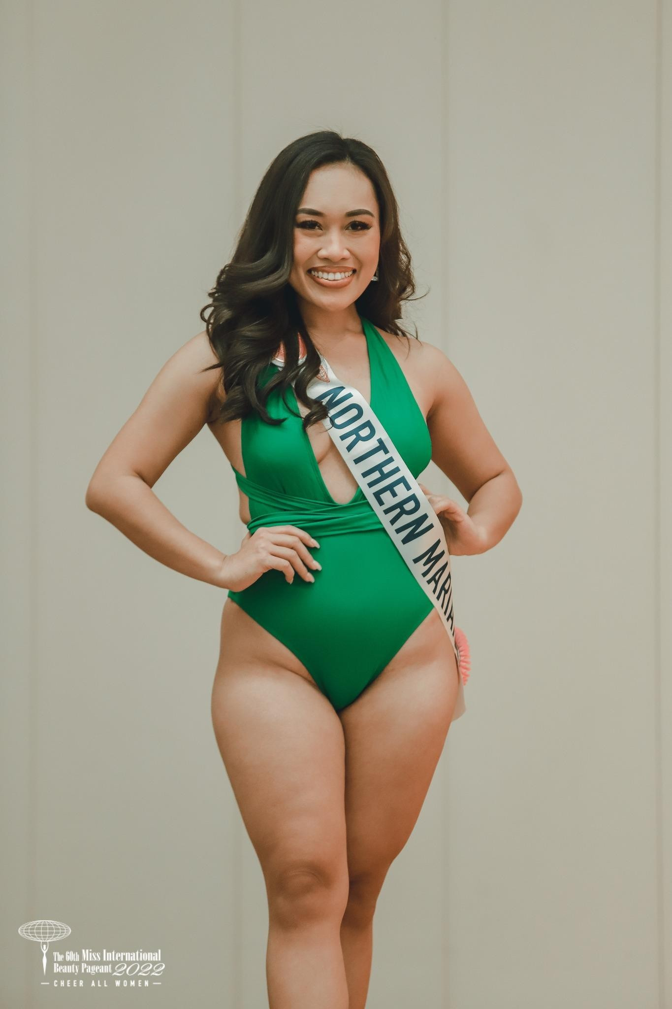 Savannah Lyn Delos Santos từng bị chỉ trích nặng nề vì &quot;giành suất&quot; vào top 15 Miss International của đại diện Việt Nam.