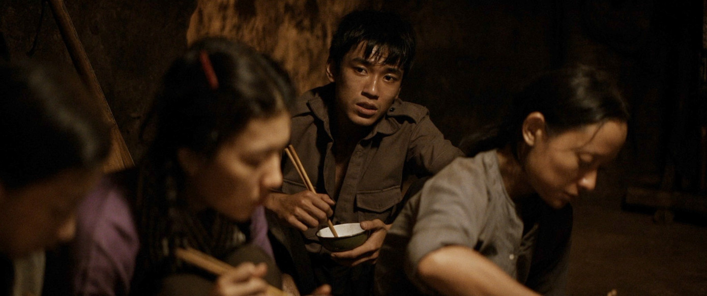 Thái Hòa, Quang Tuấn giảm nhiều cân để vào vai người lính sống dưới địa đạo.