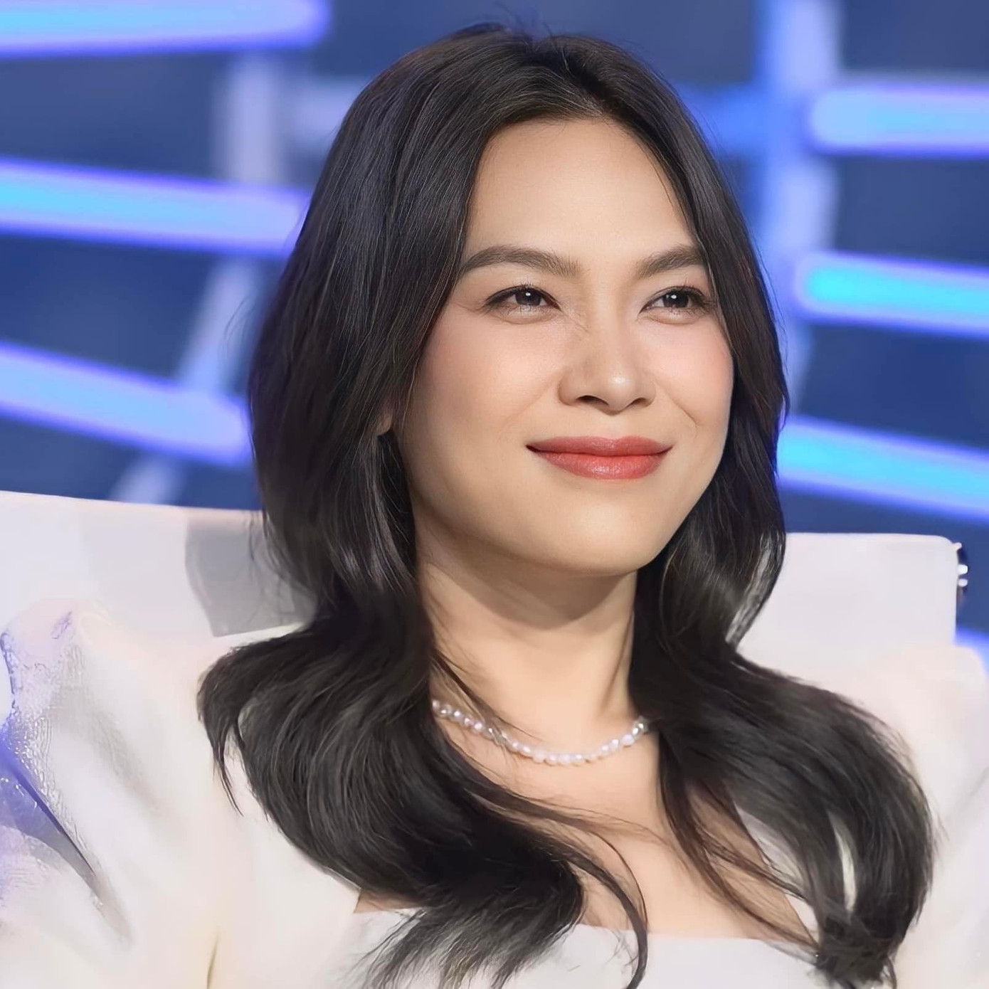 Mỹ Tâm trẻ trung trên ghế nóng Vietnam Idol 2023. Mỹ Tâm trẻ trung trên ghế nóng Vietnam Idol 2023.