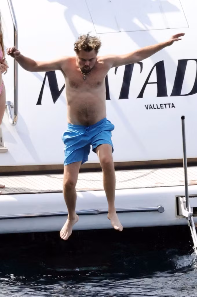 Leonardo DiCaprio du lịch cùng gia đình.