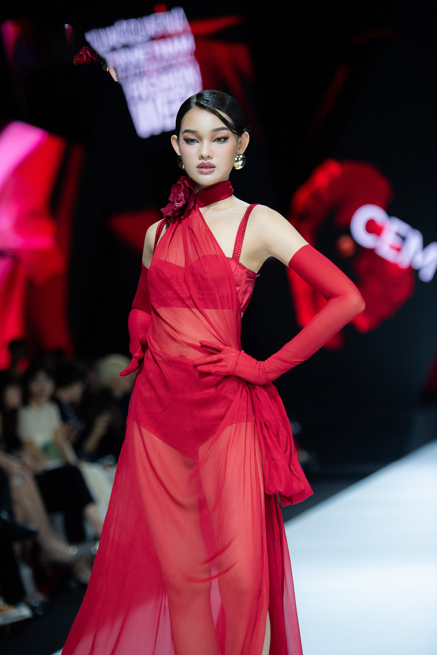 Bé Quyên được giao nhiều vị trí quan trọng ở các show thời trang. Bé Quyên được giao nhiều vị trí quan trọng ở các show thời trang.