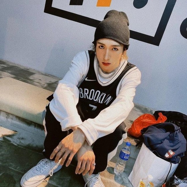 Lý Khải Ngôn dần bình phục sau hơn nửa năm gặp tai nạn thương tâm.