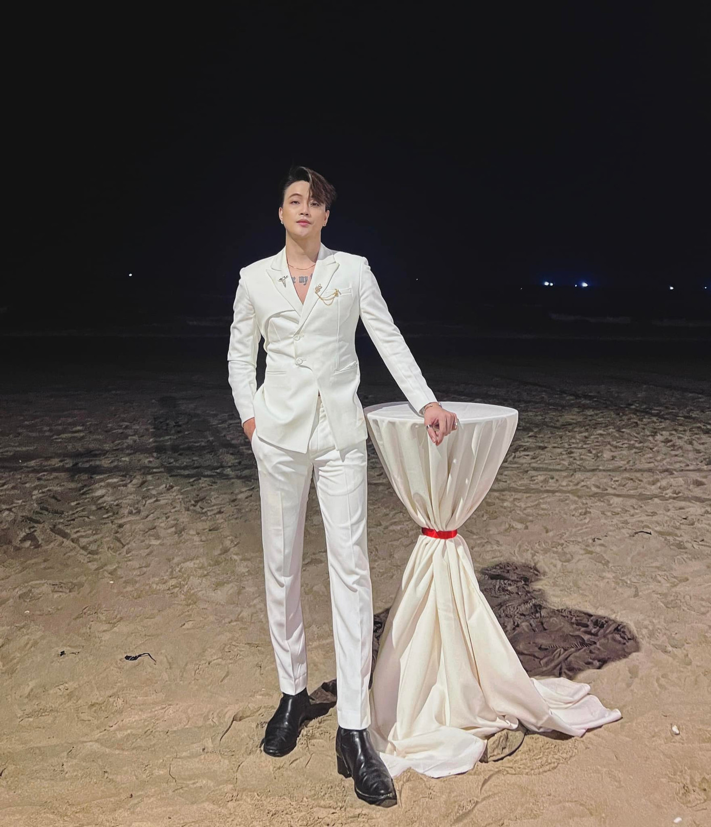 TiTi là cựu trưởng nhóm HKT nổi tiếng ở miền Tây.