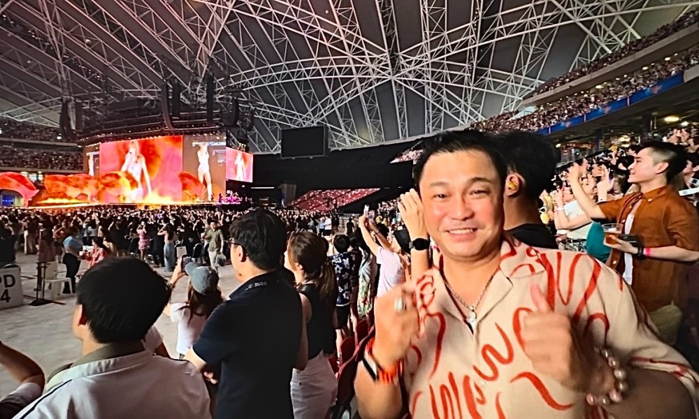 Từ giới trẻ đến người nổi tiếng đều đứng ngồi không yên vì Taylor Swift.