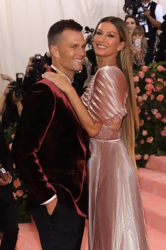 Siêu mẫu nội y Gisele Bundchen bên gia đình. Ảnh: Page Six.