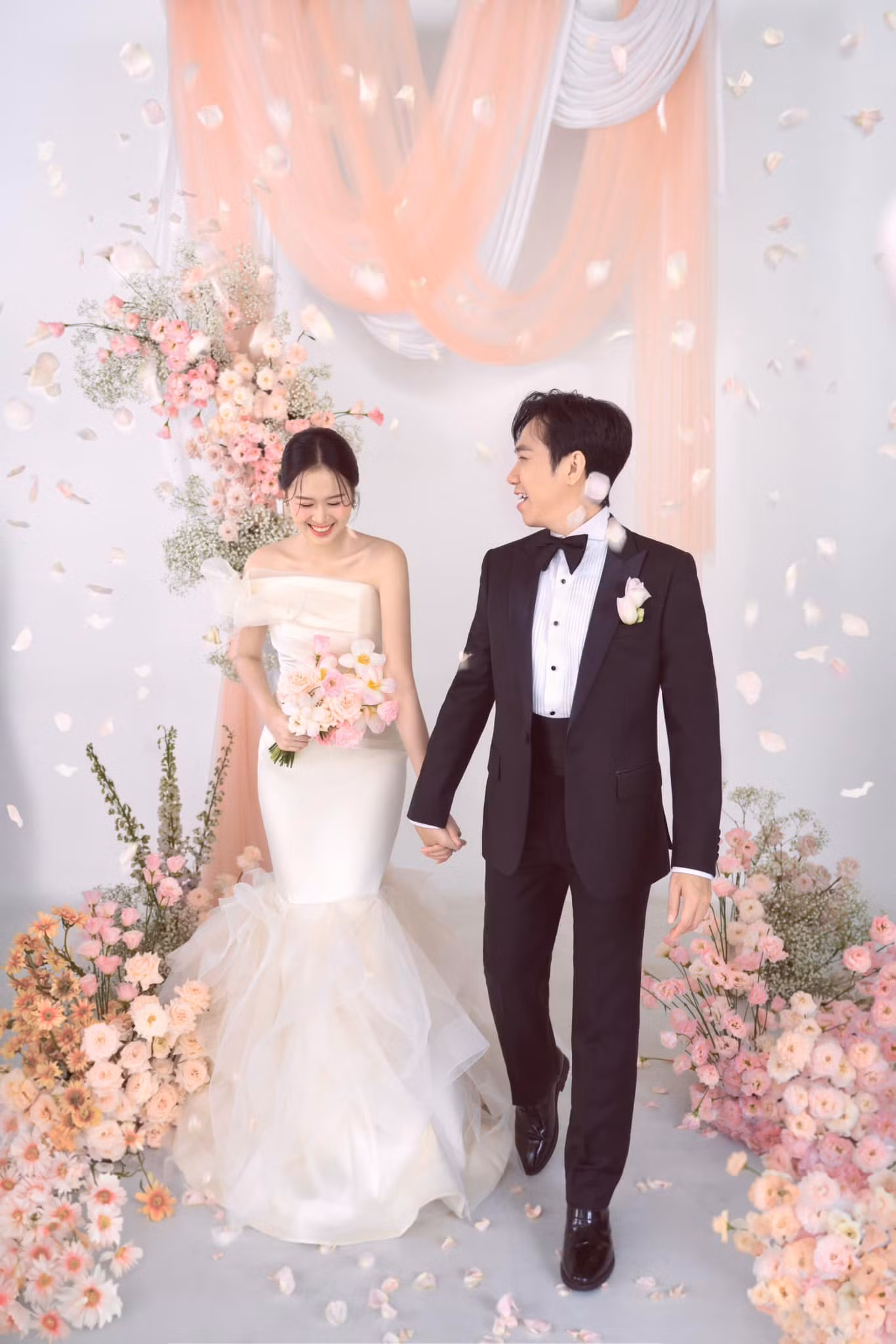 Lễ cưới của Anh Đức và Quỳnh Anh cấm trẻ em.