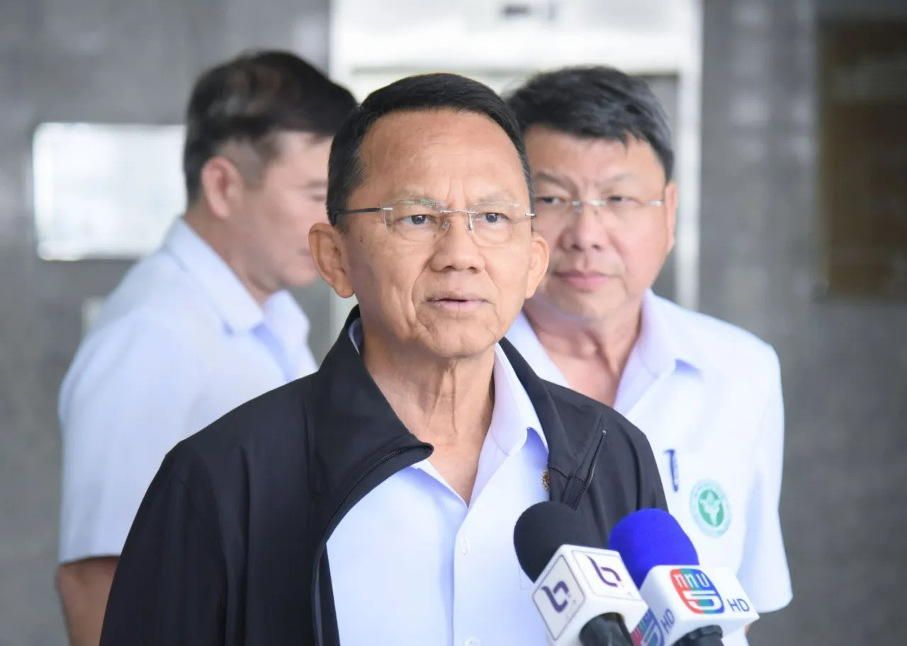 Ông Somsak Thepsuthin, Bộ trưởng Bộ Y tế Công cộng Somsak, Thái Lan phủ nhận thông tin ca sĩ Ping Chayada tử vong do massage. Ông Somsak Thepsuthin, Bộ trưởng Bộ Y tế Công cộng Somsak, Thái Lan phủ nhận thông tin ca sĩ Ping Chayada tử vong do massage.