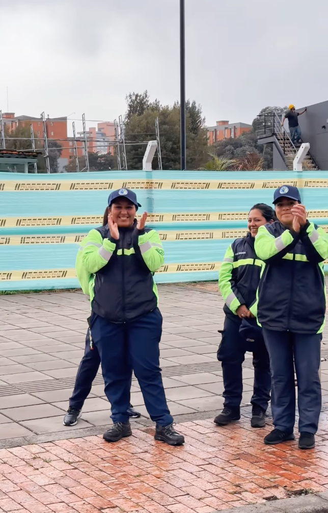 Daniela Álvarez truyền cảm hứng khi chạy bằng chân giả. Daniela Álvarez truyền cảm hứng khi chạy bằng chân giả.