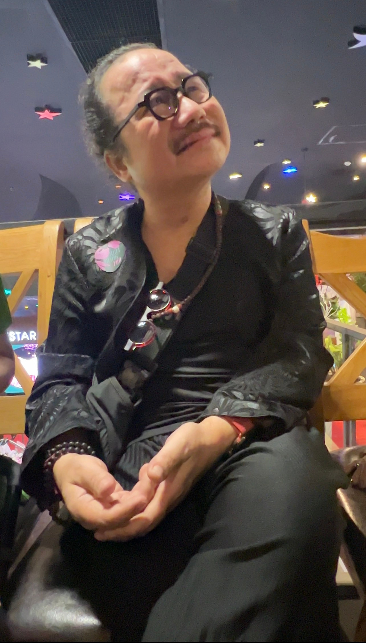 Nhạc sĩ Trần Mạnh Tuấn tại sự kiện âm nhạc. Nhạc sĩ Trần Mạnh Tuấn tại sự kiện âm nhạc.