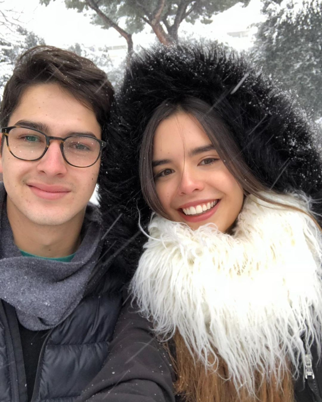 Bạn trai đồng hành cùng Amanda Dudamel từ lúc cô chưa đăng quang Hoa hậu Hoàn vũ Venezuela. Bạn trai đồng hành cùng Amanda Dudamel từ lúc cô chưa đăng quang Hoa hậu Hoàn vũ Venezuela.