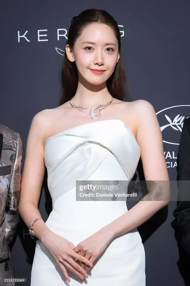 YoonA qua ống kính của phóng viên nước ngoài. YoonA qua ống kính của phóng viên nước ngoài.