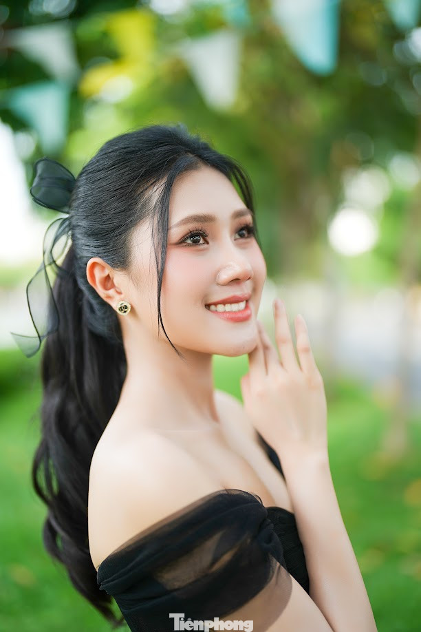 Bùi Thùy Nhiên (sinh năm 2002) đang là một trong 25 thí sinh vào chung kết Hoa hậu Việt Nam 2024. Trước khi tham gia Hoa hậu Việt Nam, Thùy Nhiên có thành tích Á khôi 1 Hoa khôi Nam bộ 2022.