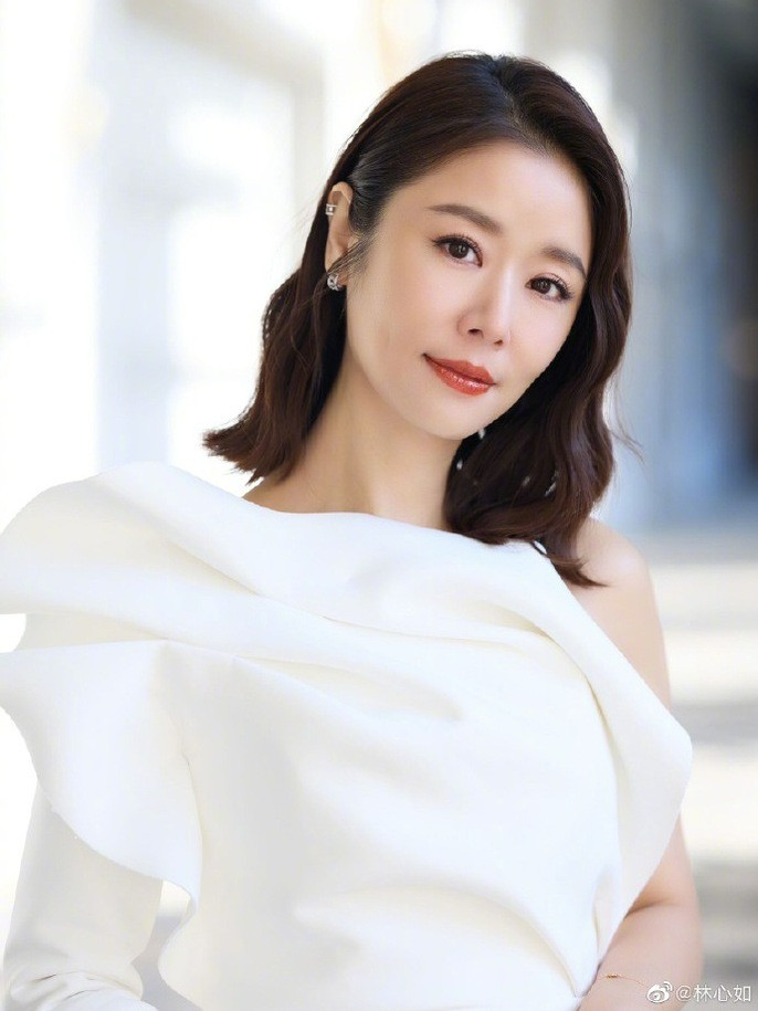 Lâm Tâm Như thay đổi thái độ khi nói về việc bị cưỡng hôn. Lâm Tâm Như thay đổi thái độ khi nói về việc bị cưỡng hôn.